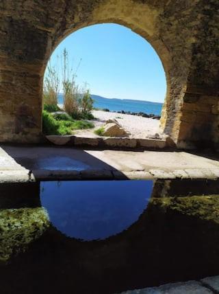 Appartamento Au Pied Du Baou Saint-Chamas Esterno foto